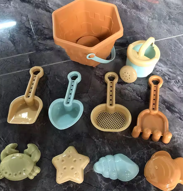 Cubeta de Playa con Moldes CHIKY NYNO