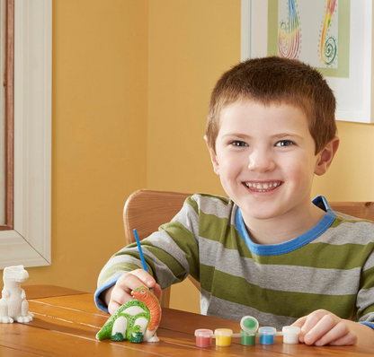 Melissa & Doug Created By Me! Figuritas de Dinosaurios Para Decorar PORFYDYA en el centro