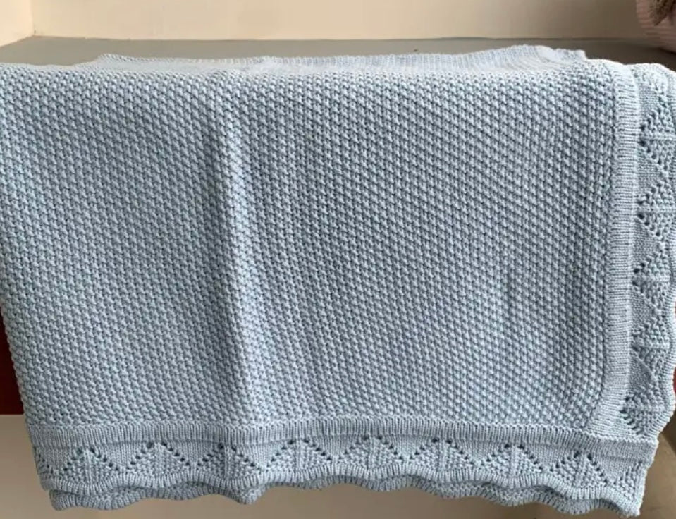 Manta Punto Modelo Abrazo de Nube